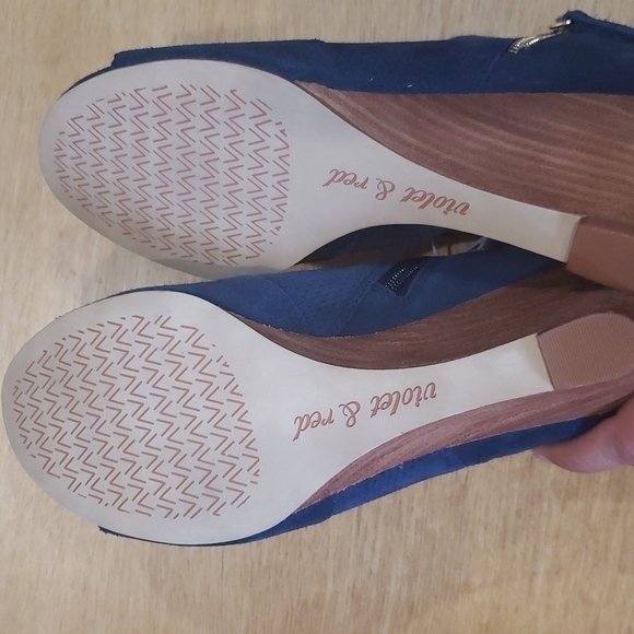 Violet & Red Blue Reese Wedges - Picture 10 of 10